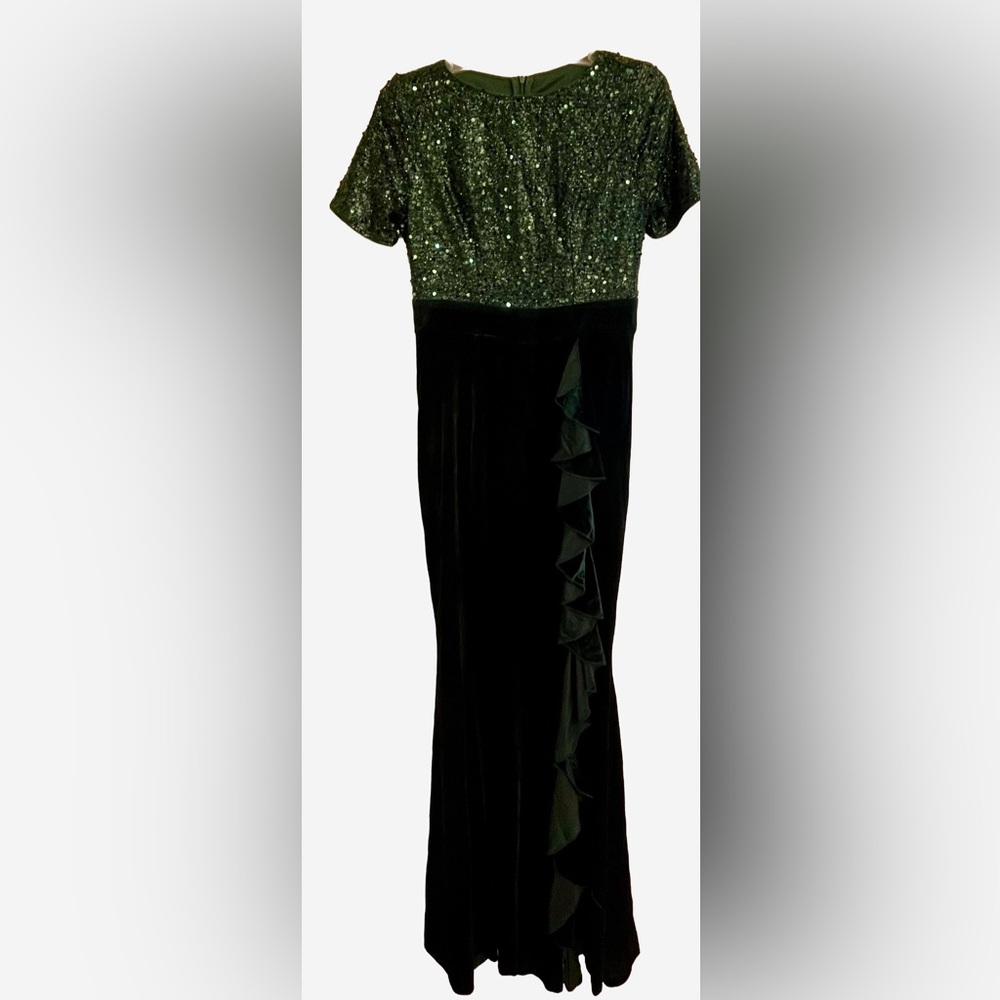 Emerald Green Dress with Ruffle Accent